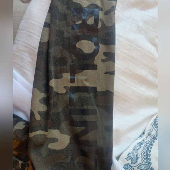 FOREVER21 Olive Jean Camouflage Rolling Stones Patch Utility Jacket - Picture 12 of 12